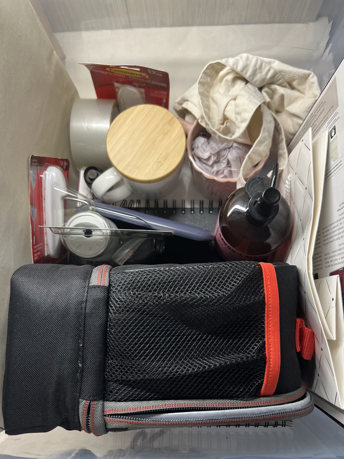 Lunch box, DIY artist canvas, coffee mug etc - photo 2