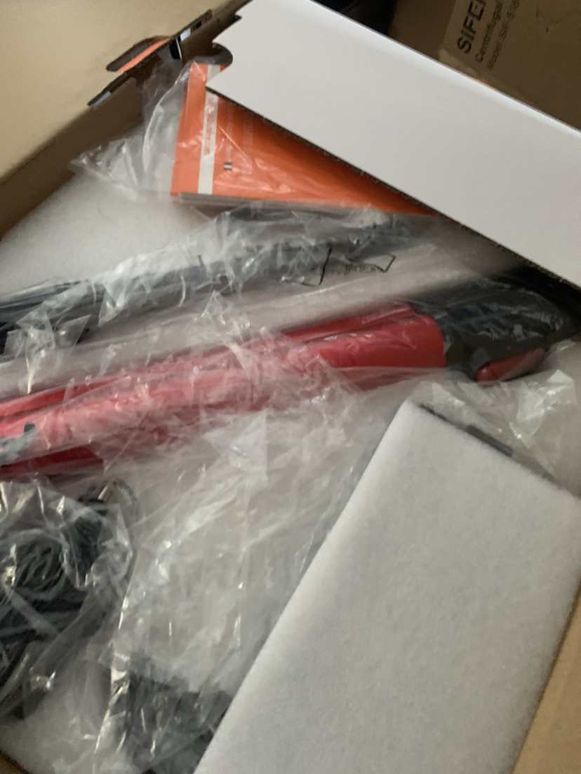 Cordless vacuum - photo 2