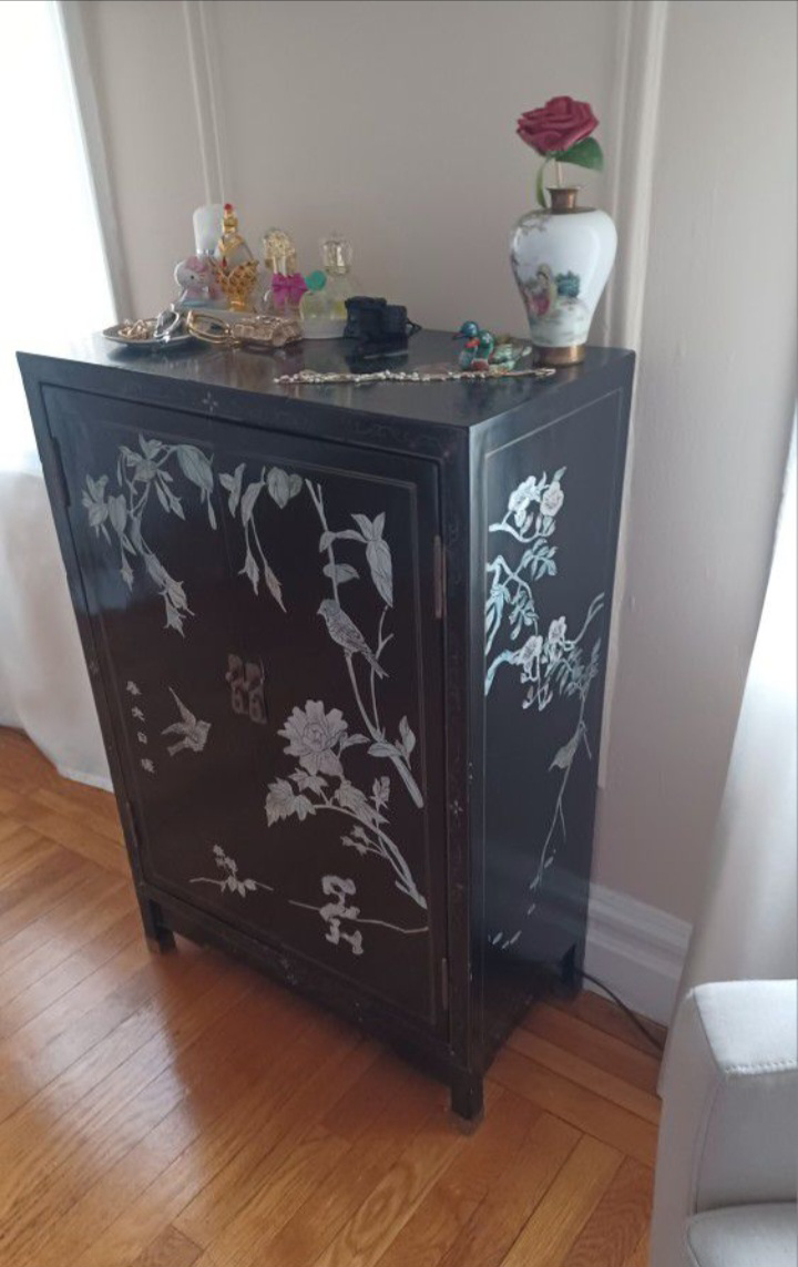 Chinese Black Lacquered Armoire/Cabinet - photo 4