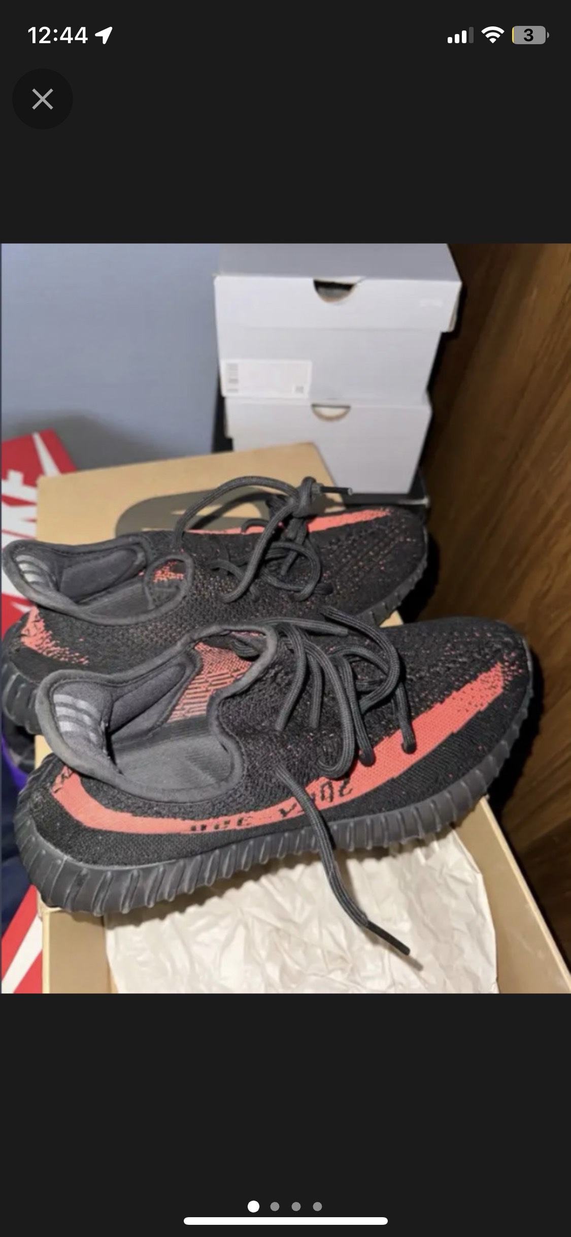 Yeezy 350 v2 thumbnail