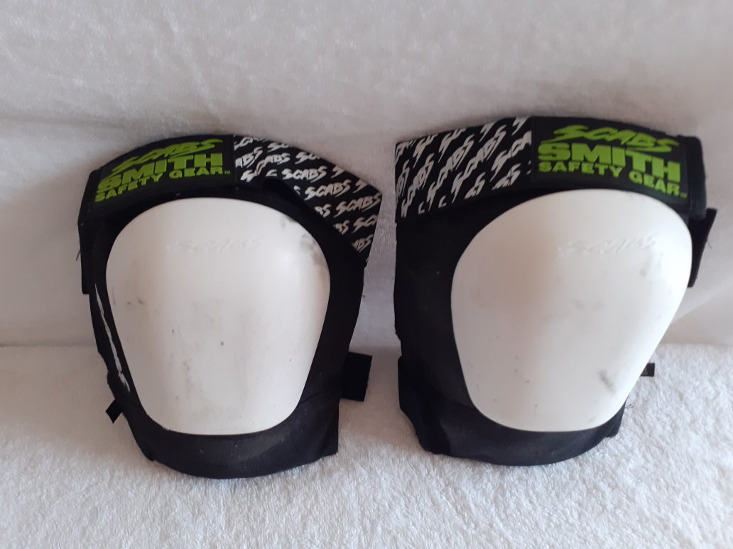 Knee Pads Protection thumbnail