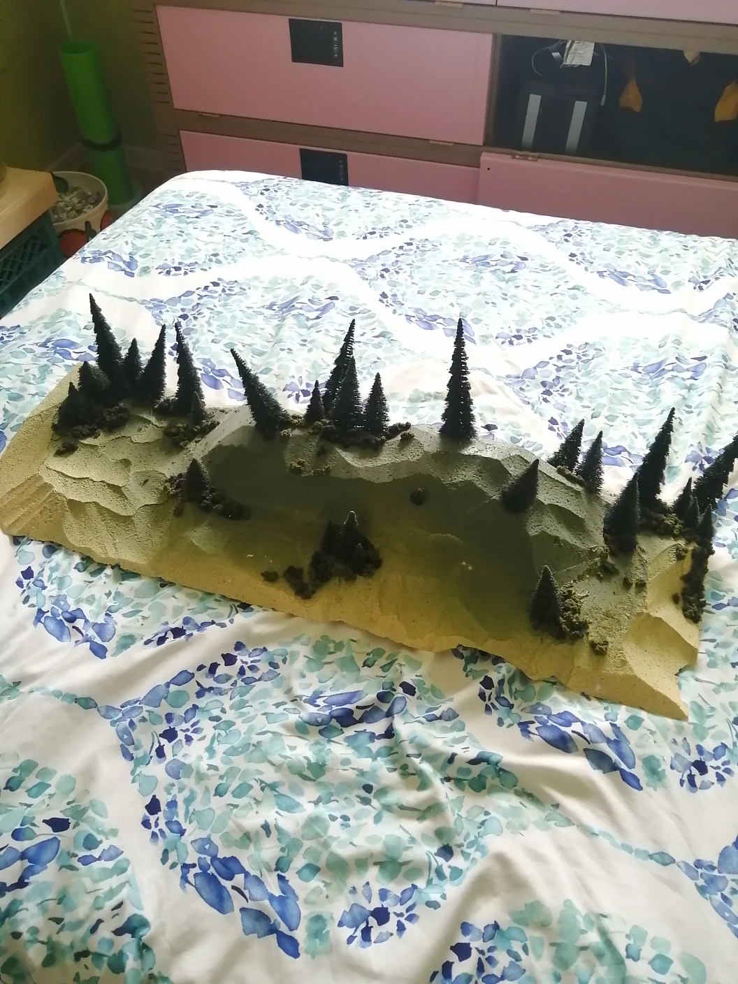 mountain scene sculpture thumbnail
