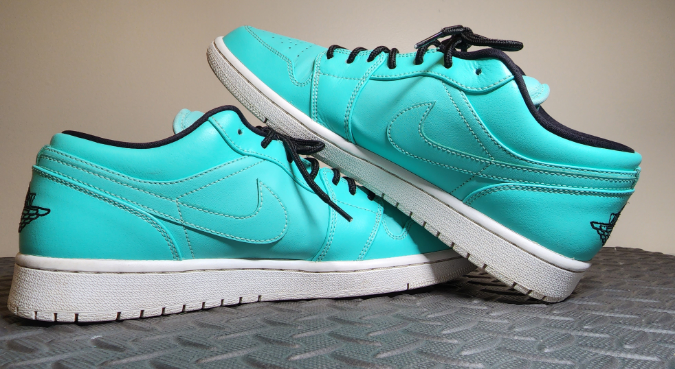 Jordan 1 Retro Low Hyper Turquoise Authentic Collectible - photo 2