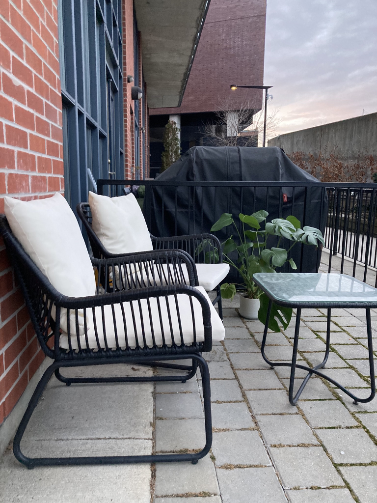 Two outdoor chairs and glass covered table - photo 3