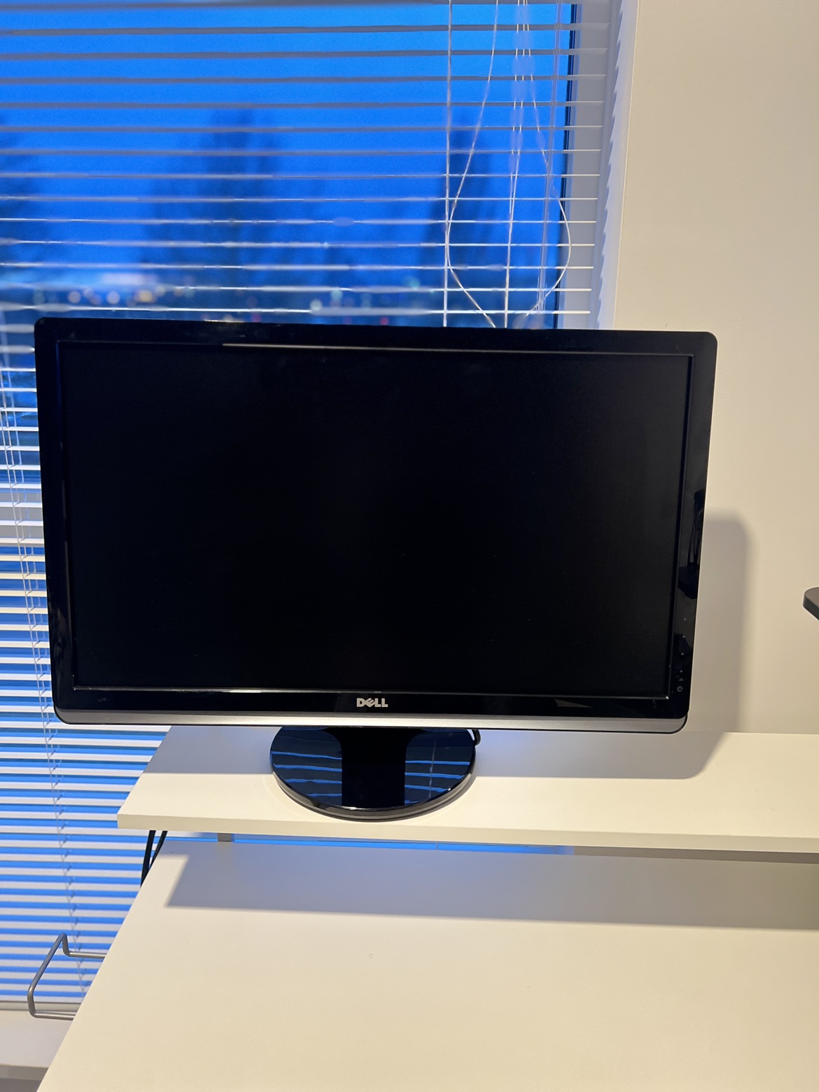 Dell 24inch Monitor - photo 2