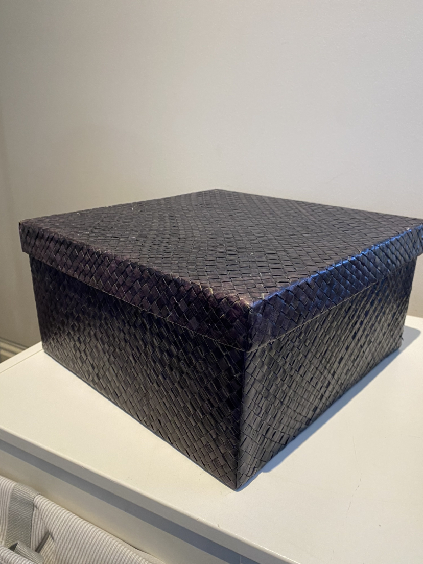 Black woven box thumbnail