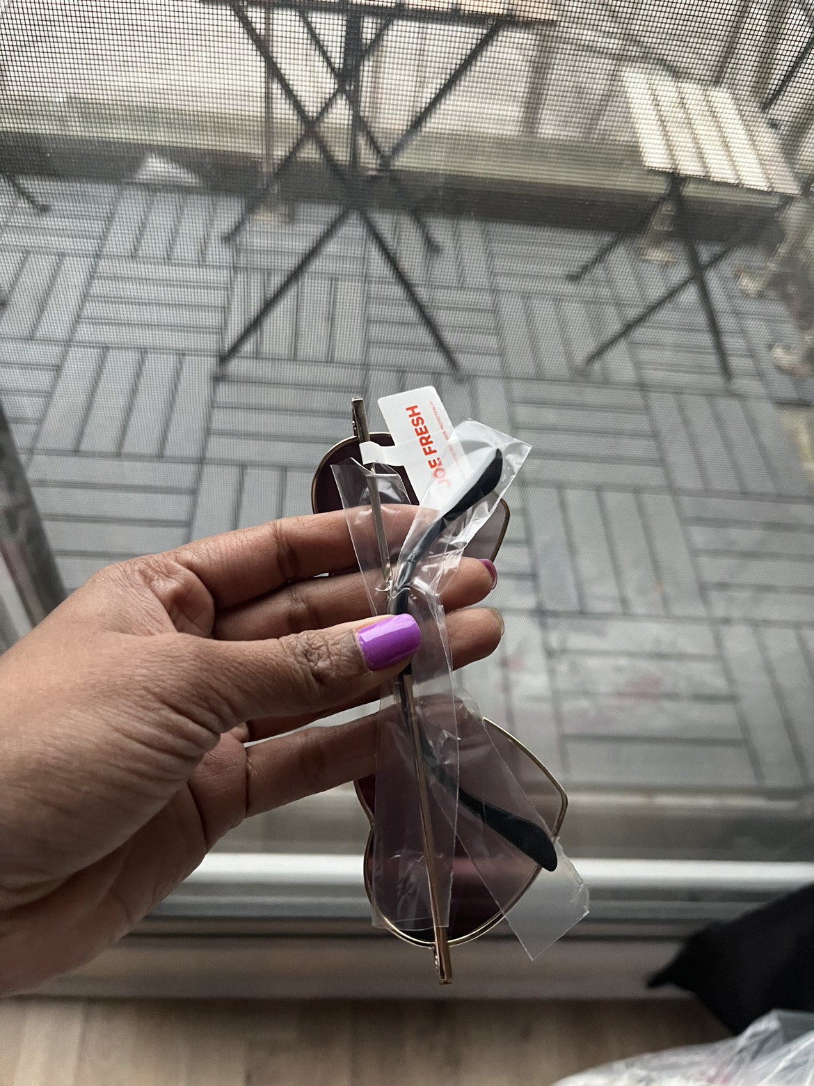 Joe fresh love shaped sunglasses image indicator(2)