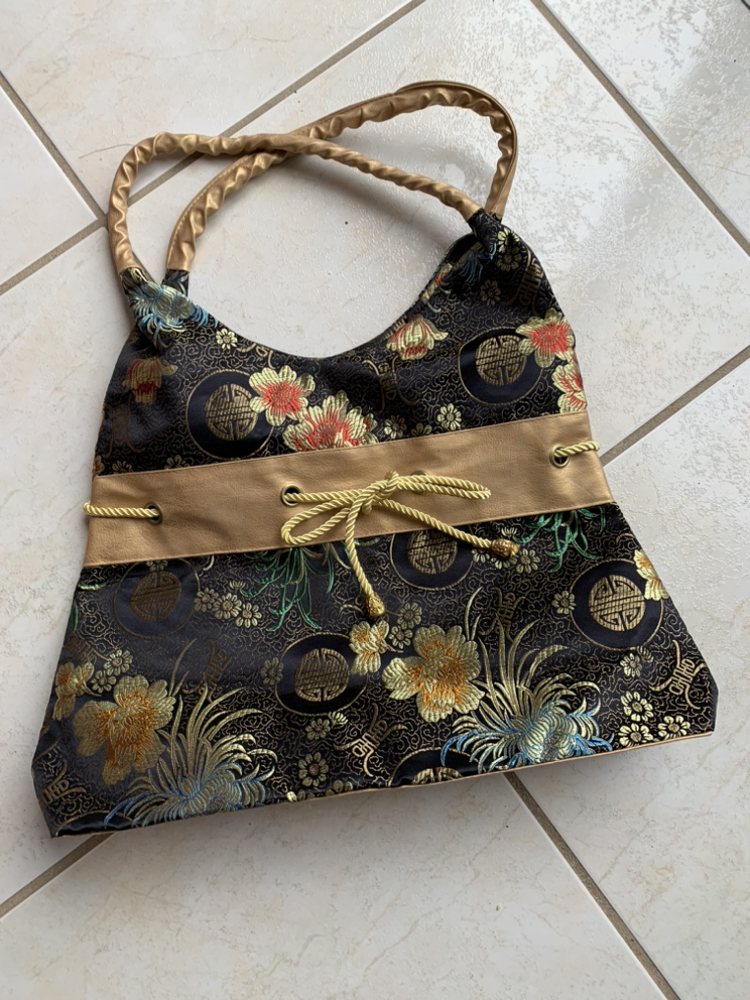 Brand New Chinese floral tapestry design tote bag image indicator(2)