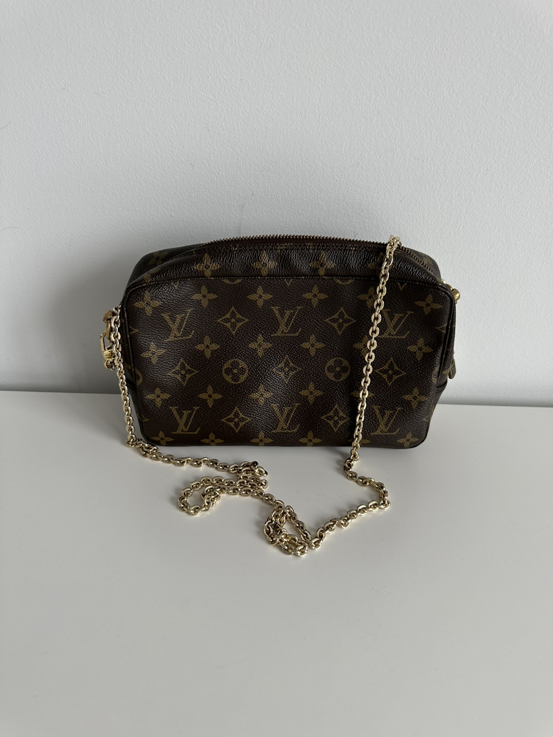 Louis Vuitton 23 Trousse Authentic thumbnail