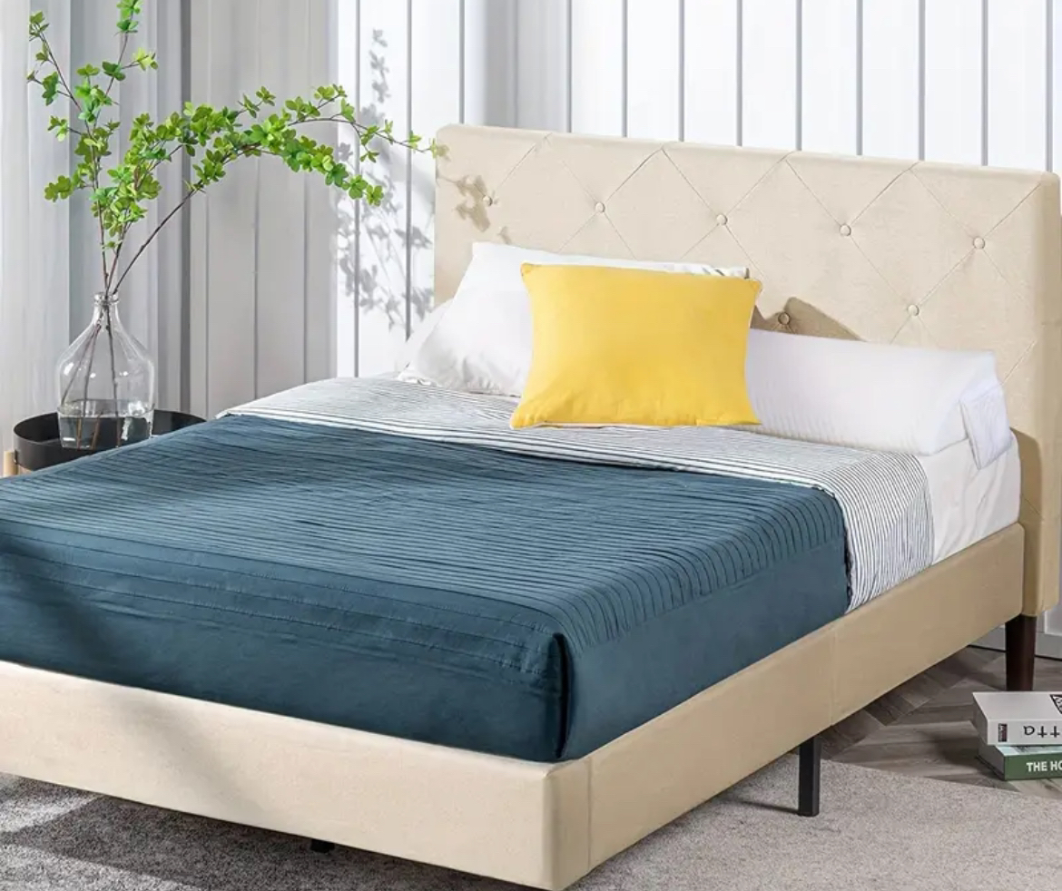 BRAND NEW KING SIZE WEDGE PILLOW - photo 3