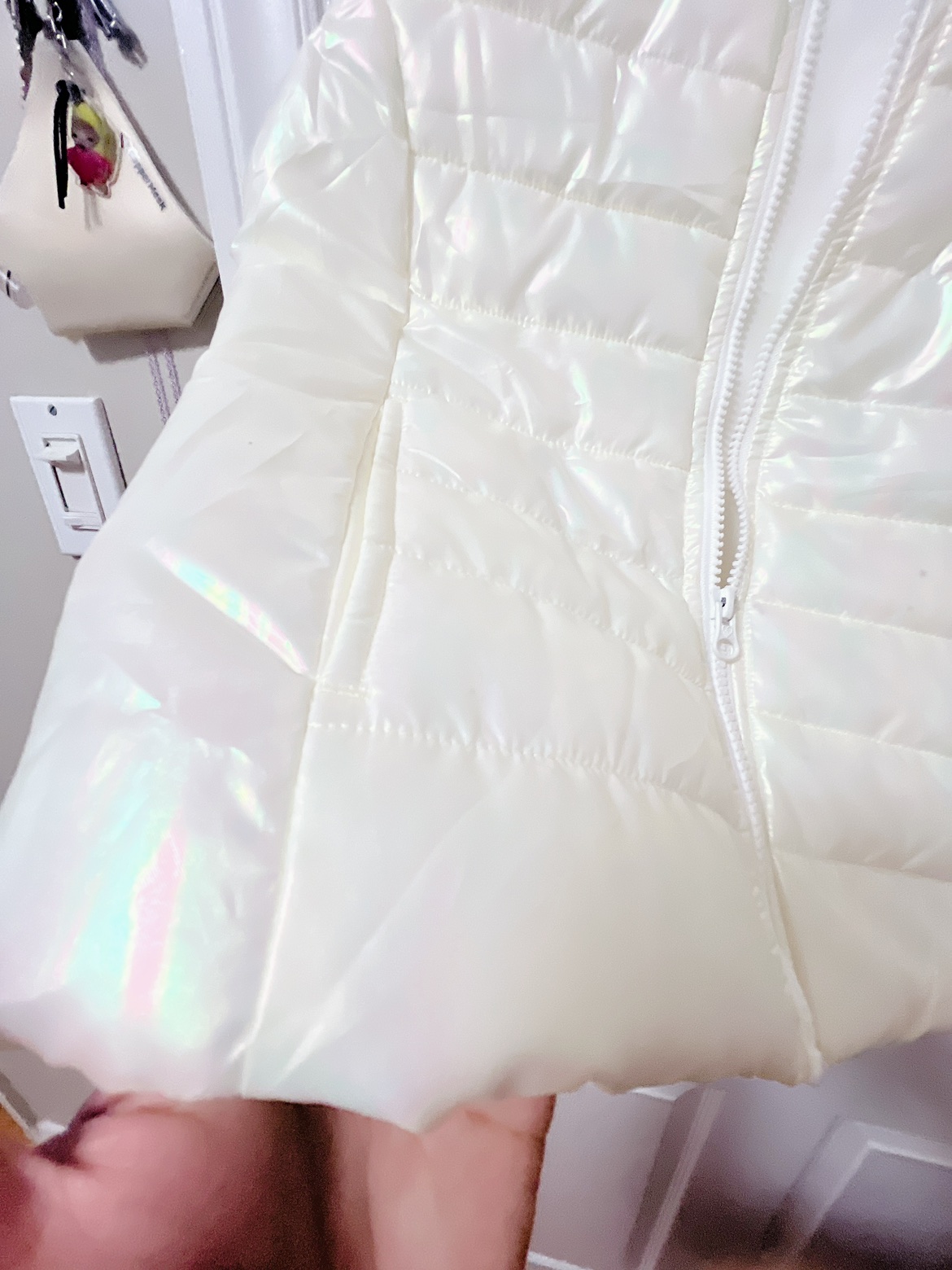 Sleeveless puffer image indicator(2)