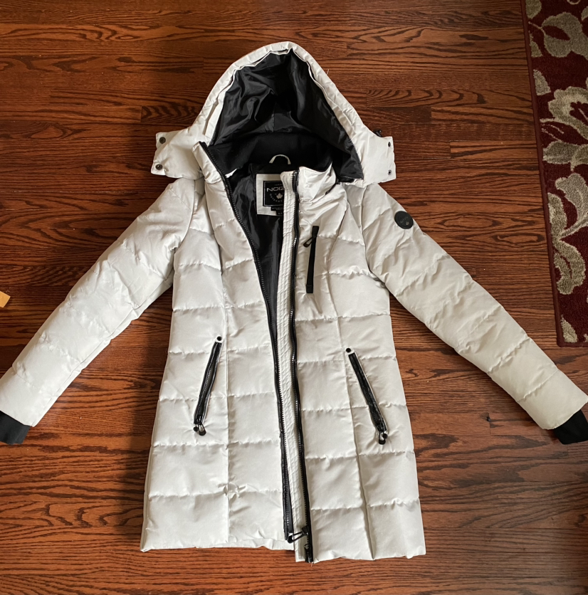 Free winter coat Adult size s thumbnail