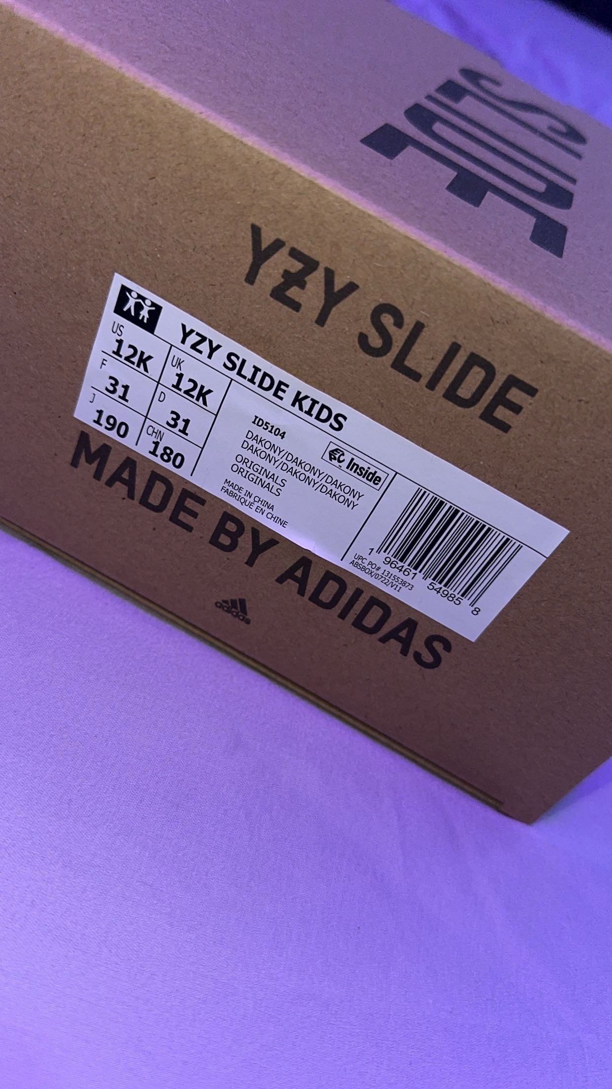Kids Yeezy Slide (Dark Onyx) Size 12 - photo 2