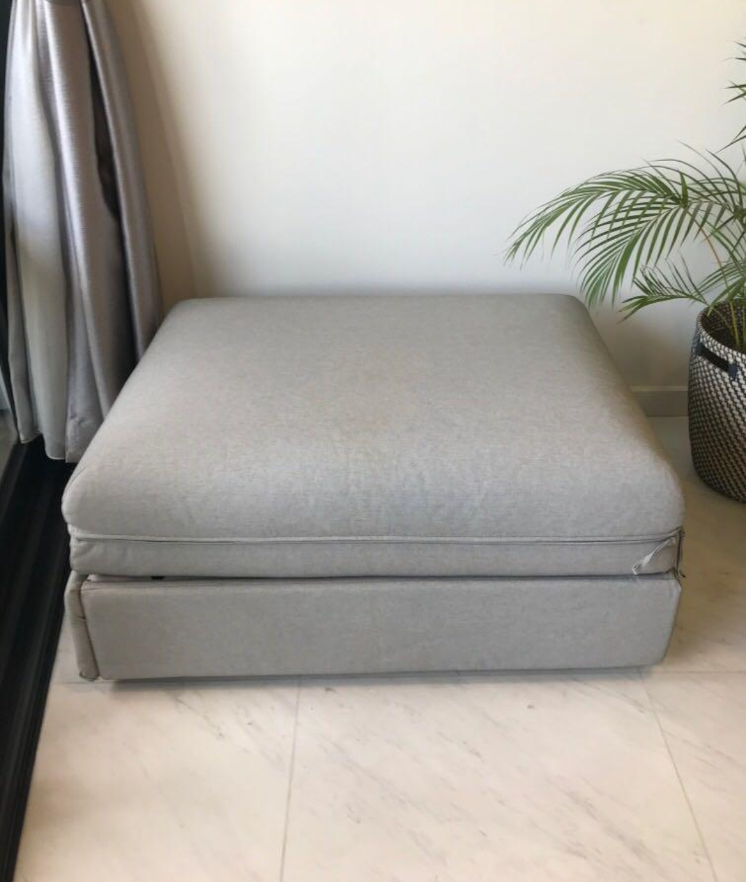 Single bed pull out
