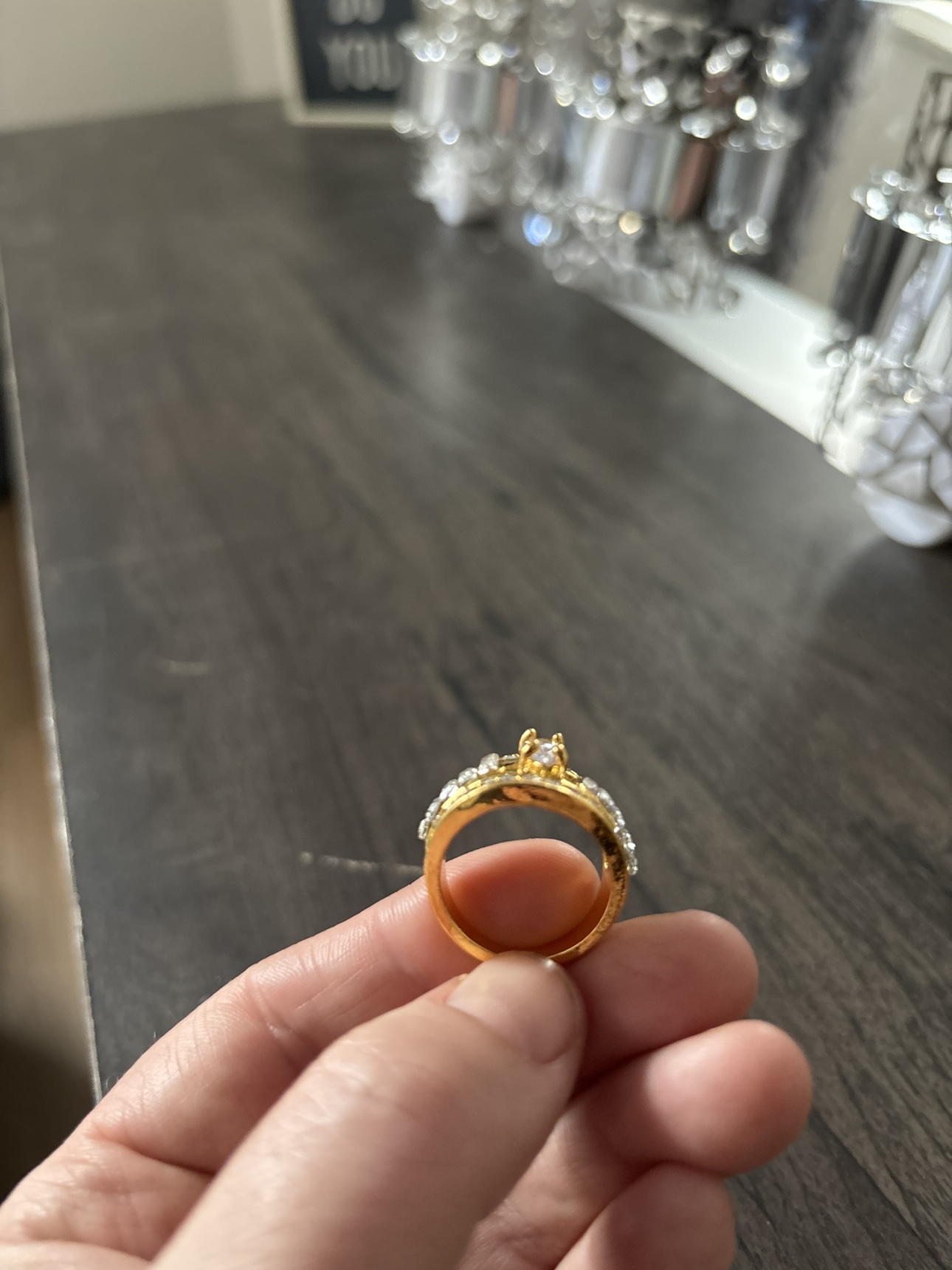 Gold ring image indicator(2)