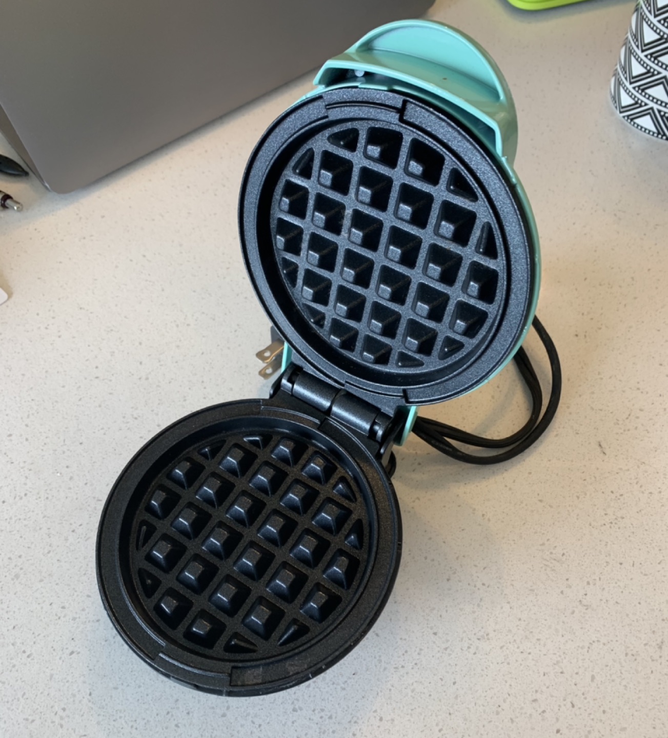 Mini waffle press thumbnail