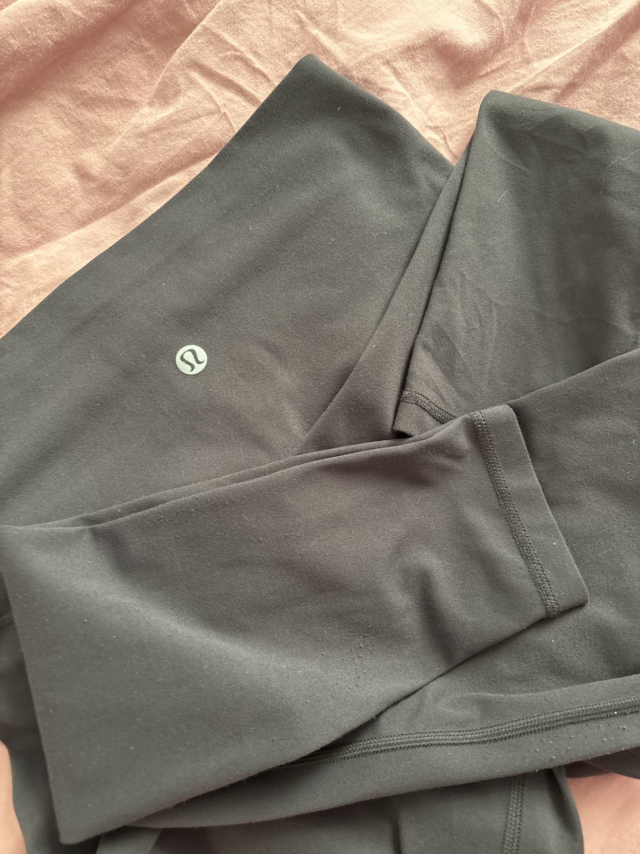 Lululemon pants image indicator(2)