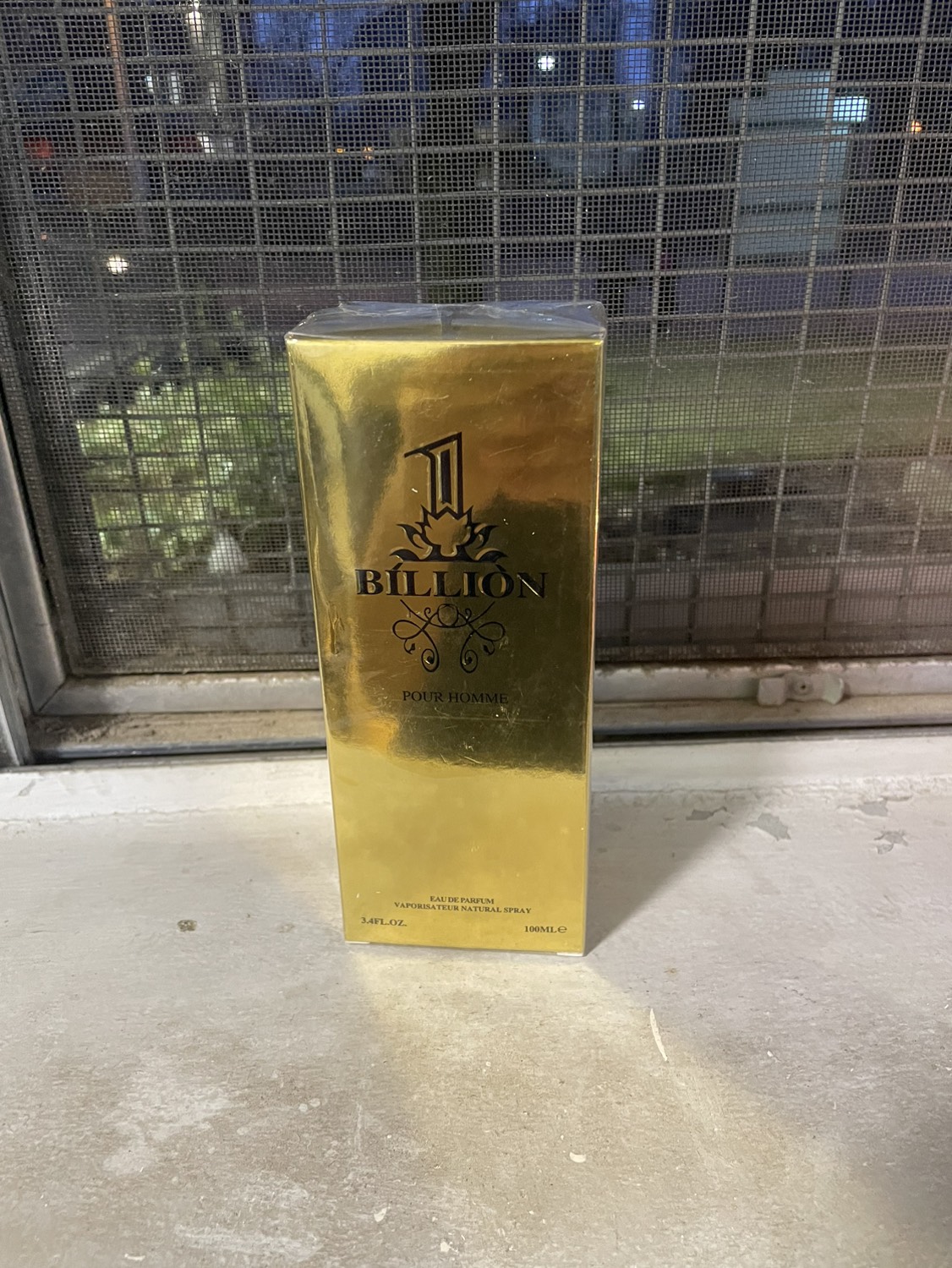 1:1 Men’s Colognes image indicator(7)