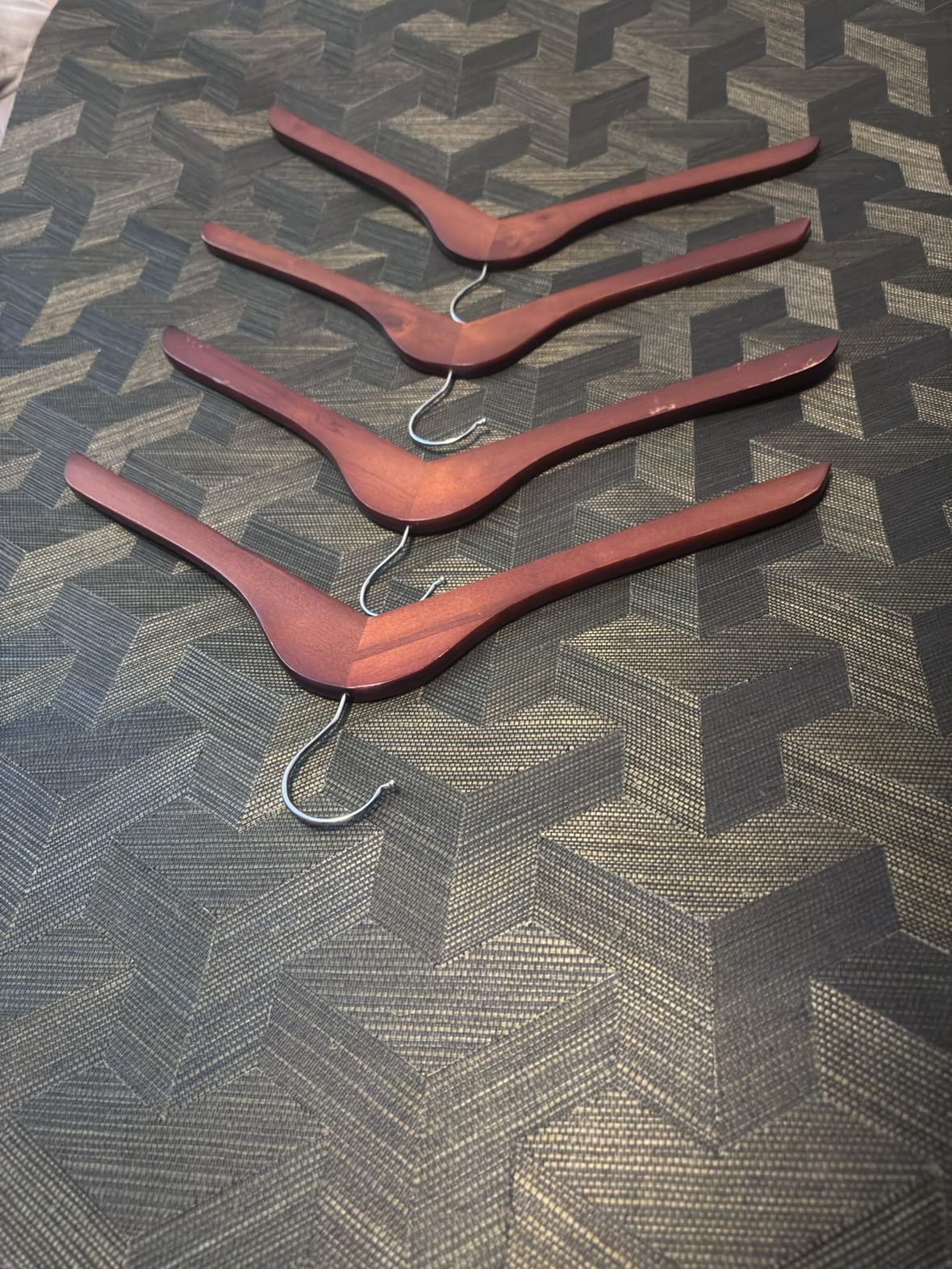 5 x Clothing Hangers - photo 2