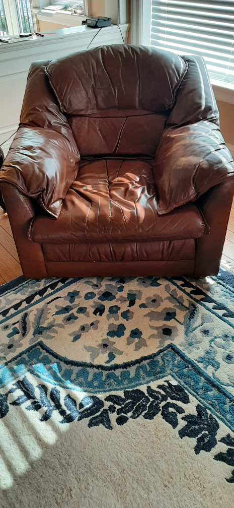Leather sofa & matching chair. - photo 2