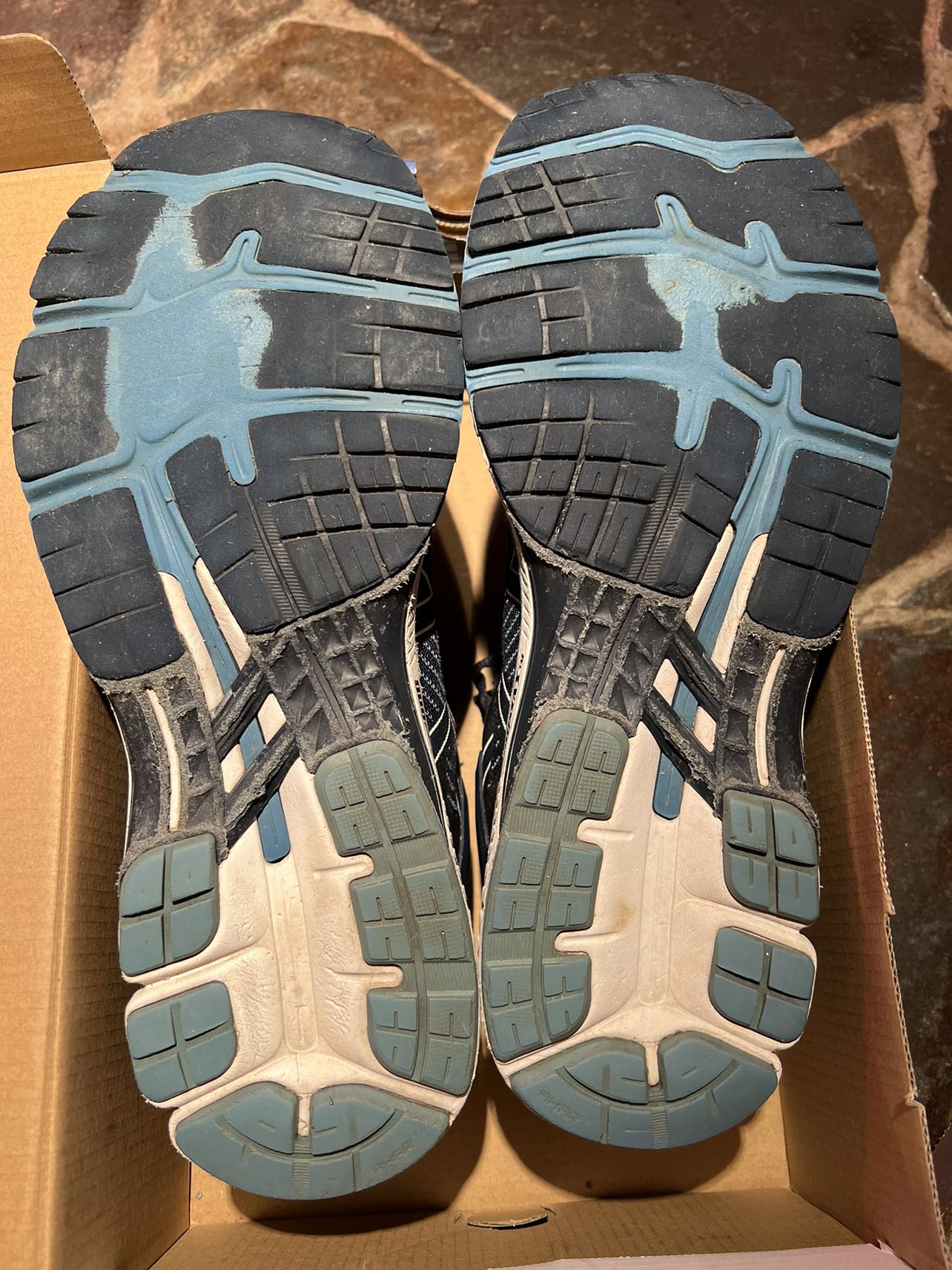 ASICS Gel-Kayano 26 Midnight Grey Floss (Men’s 11 2E)(EUC) image indicator(6)