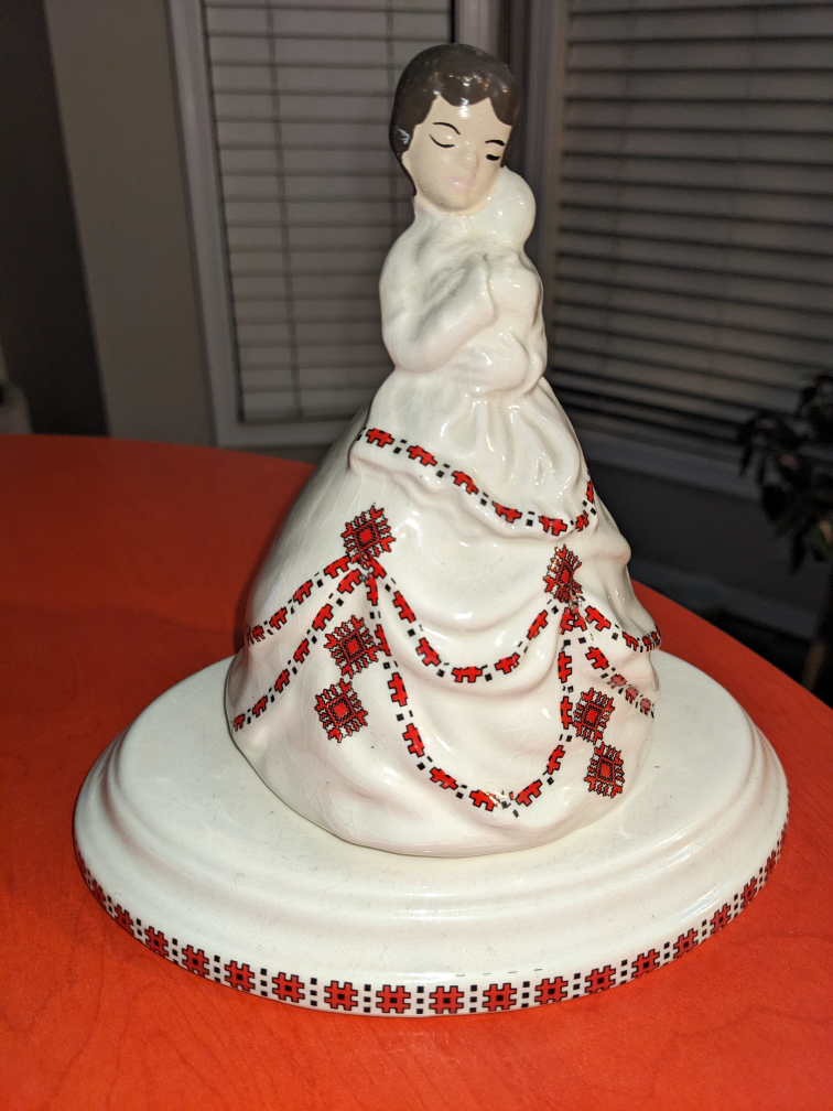 Ukrainian ceramic figurine thumbnail