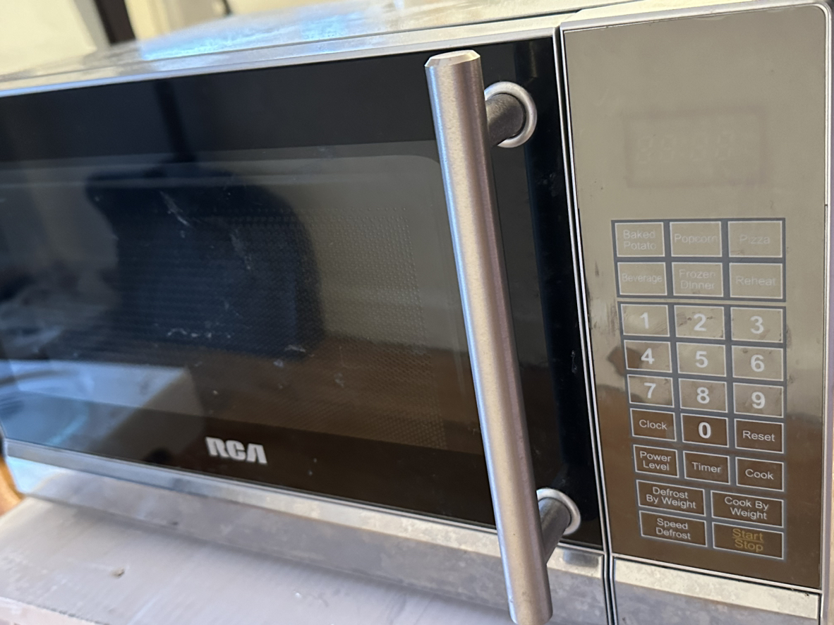 Microwave - photo 2