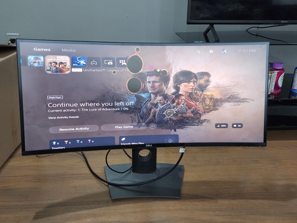 dell Ultrasharp 34-Inch WQHD curved monitor screen damaged - photo 2