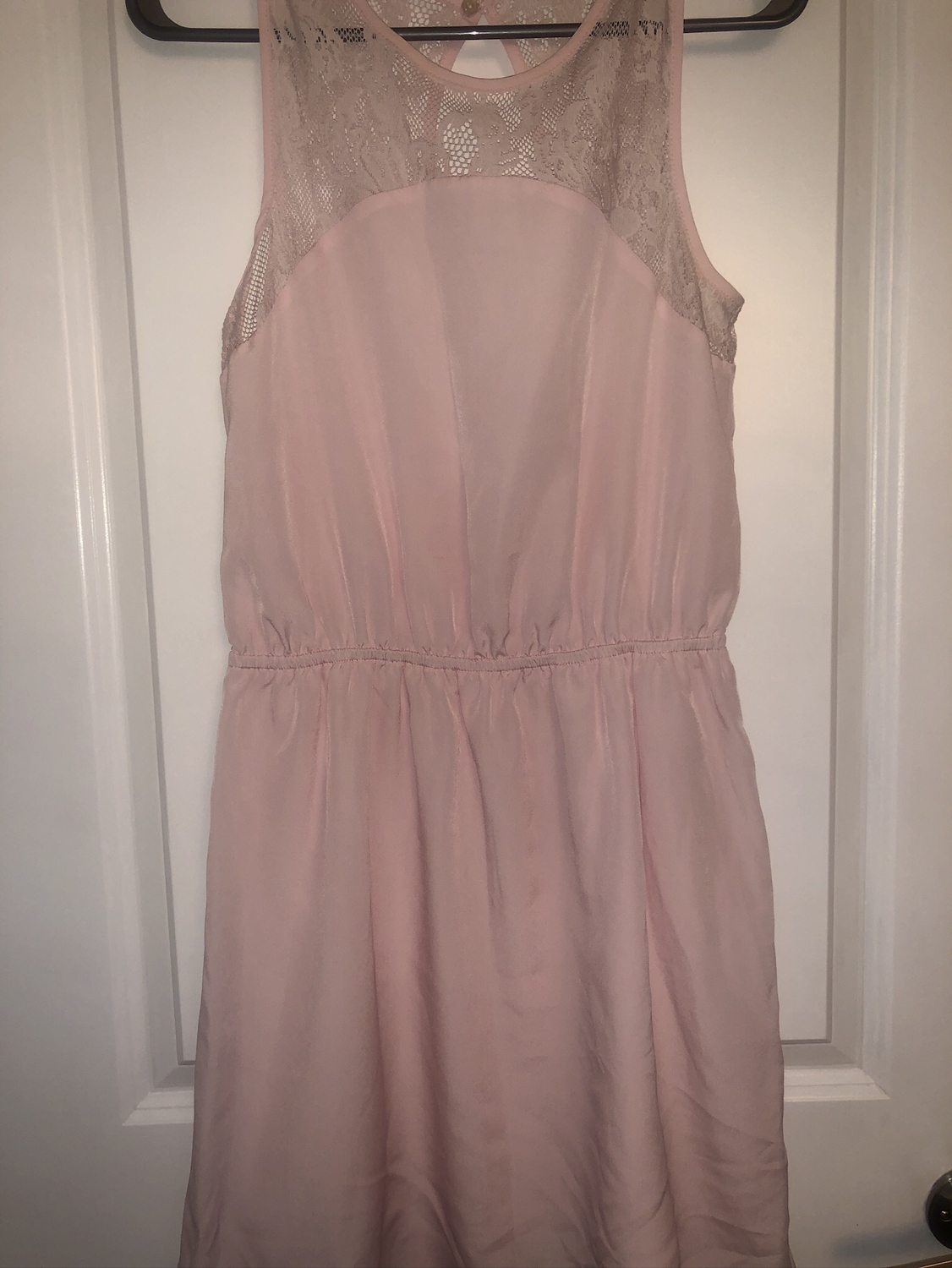Light pink lace dress with key hole back - photo 3