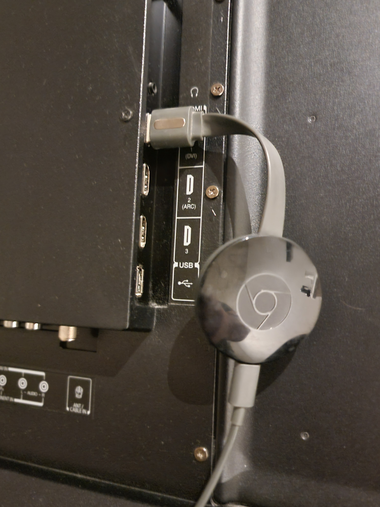 49" Toshiba LCD HDTV + Wall mount + Chromecast - photo 4