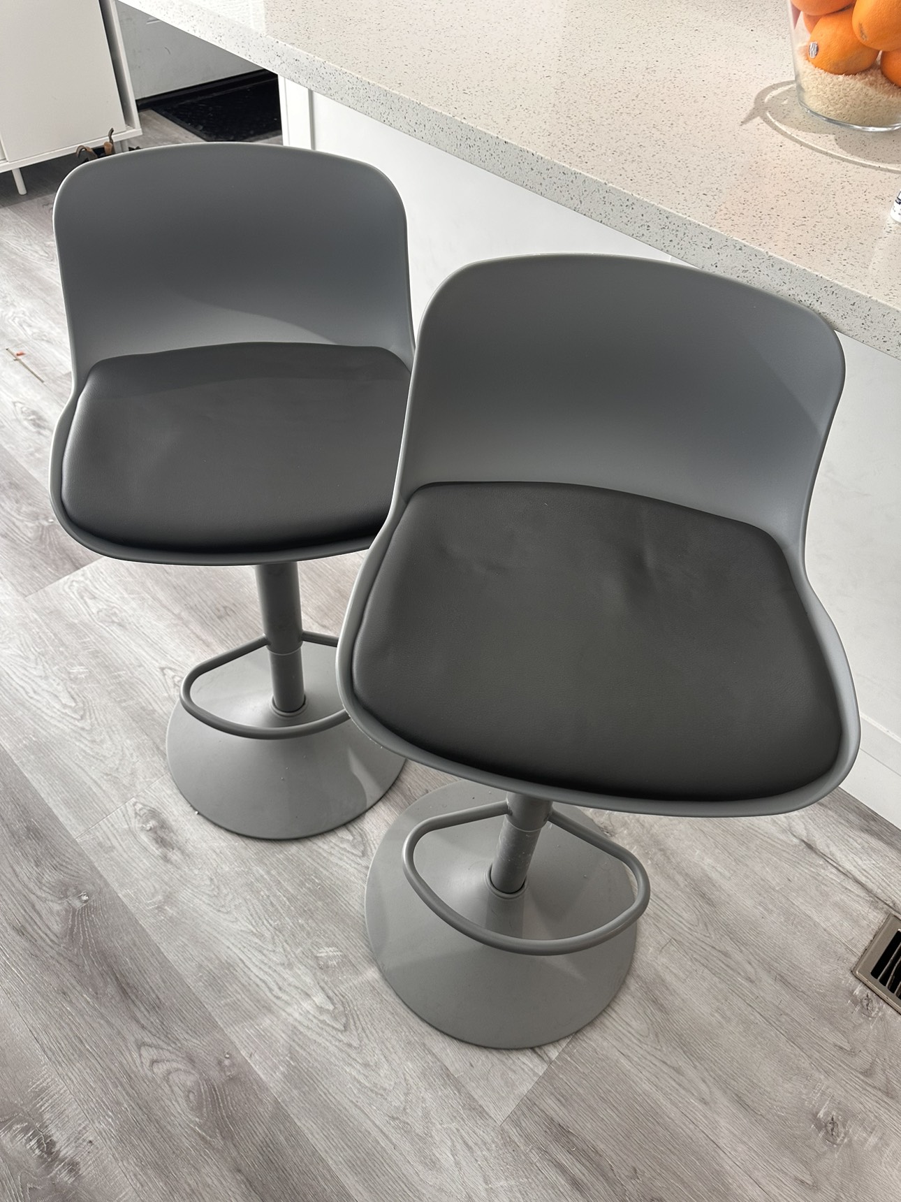 2 COUNTERHEIGHT BAR STOOLS - photo 2