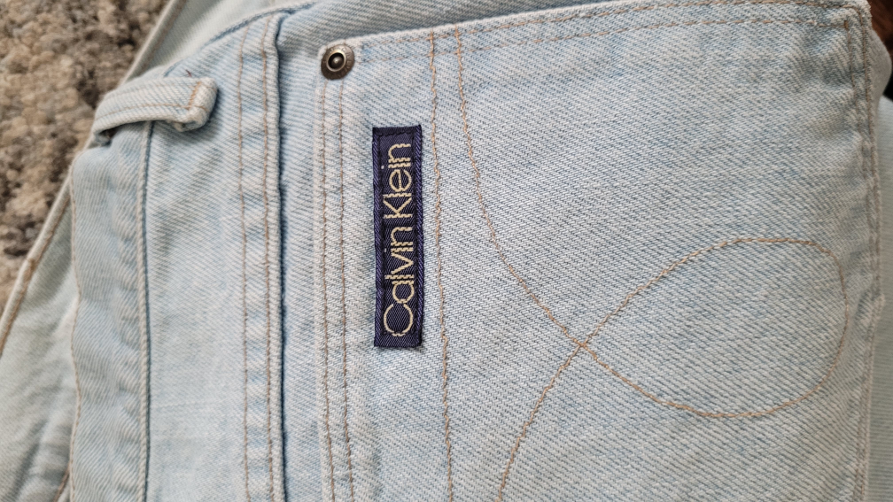 women's denim pants & shorts image indicator(6)