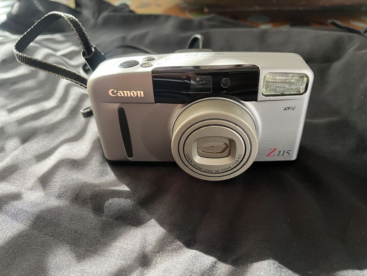 Canon film camera SURE SHOT Z115