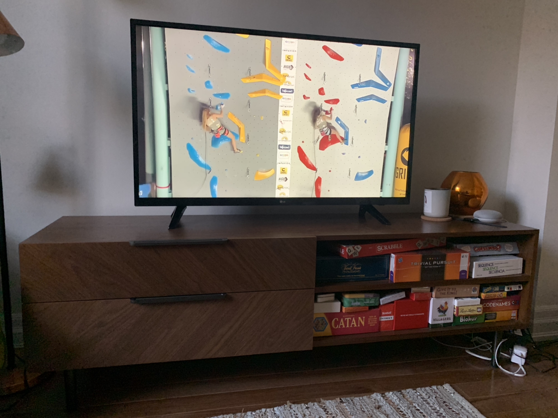 Article media unit