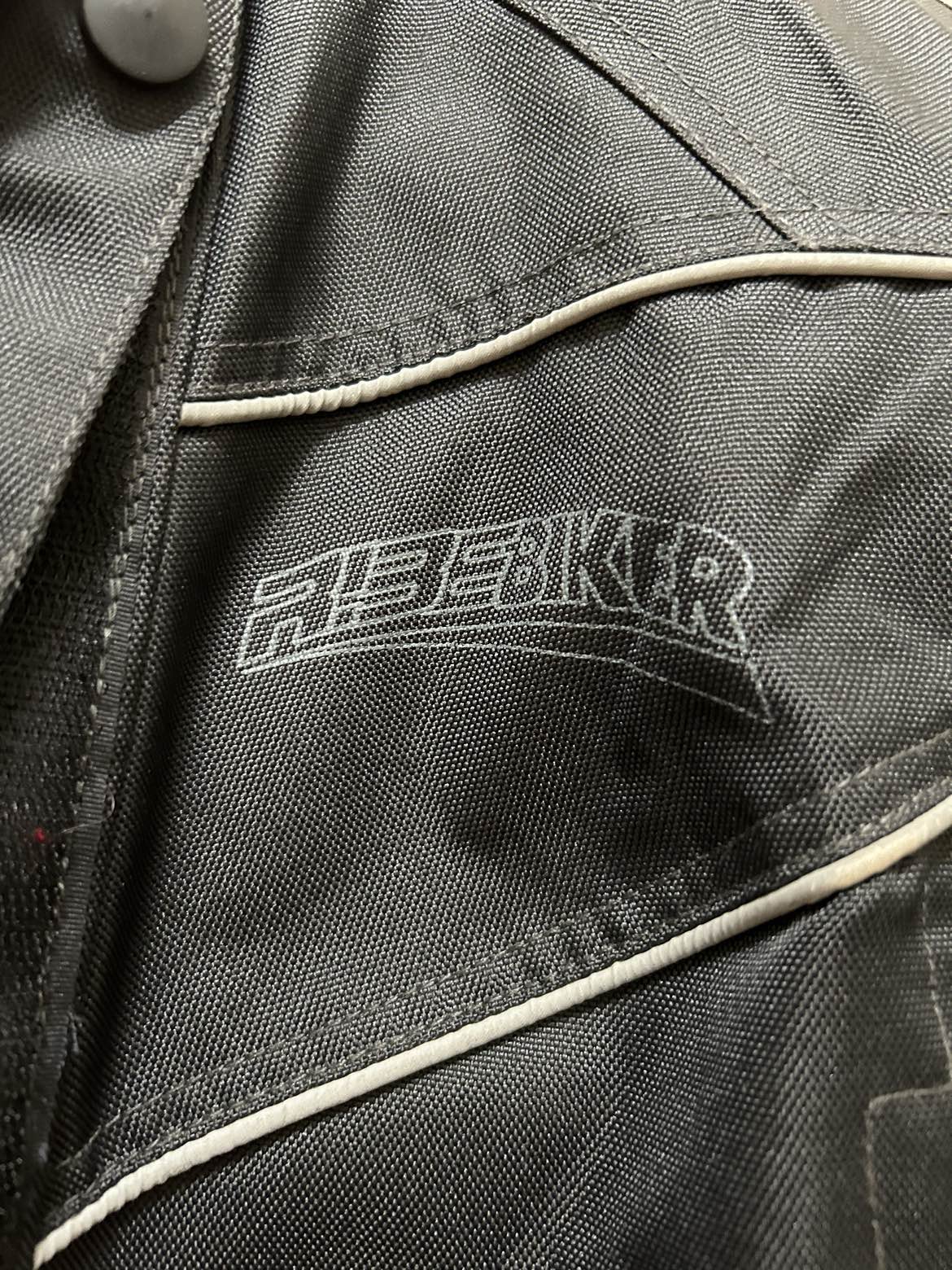 Ladies motorcycle jacket image indicator(2)