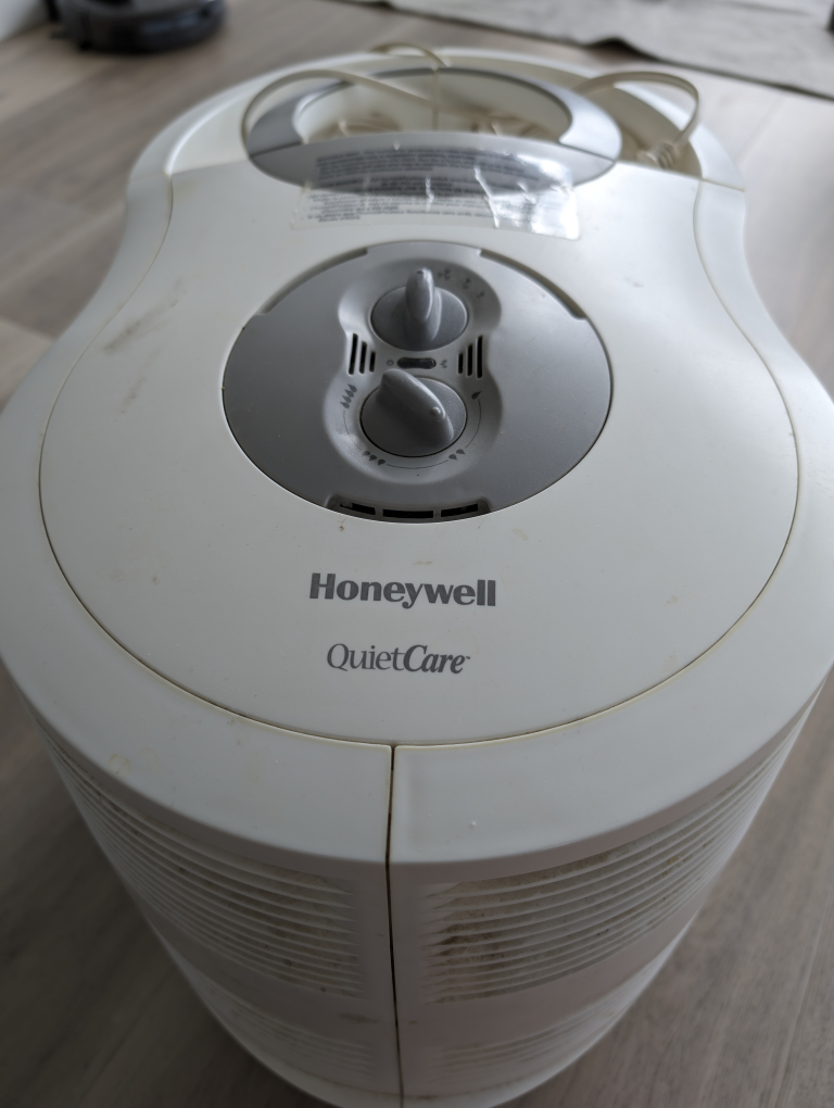 Honeywell QuietCare 3.0 Gallon Cool Moisture Console Humidifier