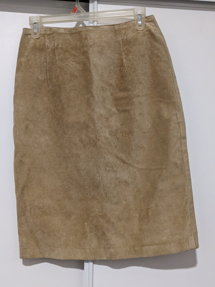 Danier Leather beige suede skirt Size 8 thumbnail
