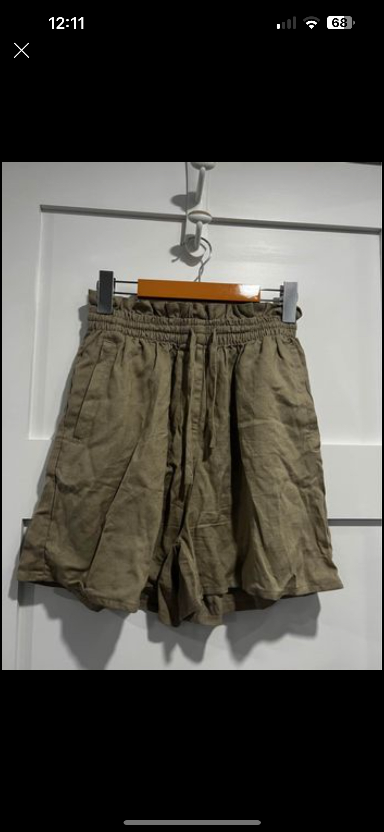 Woman shorts thumbnail