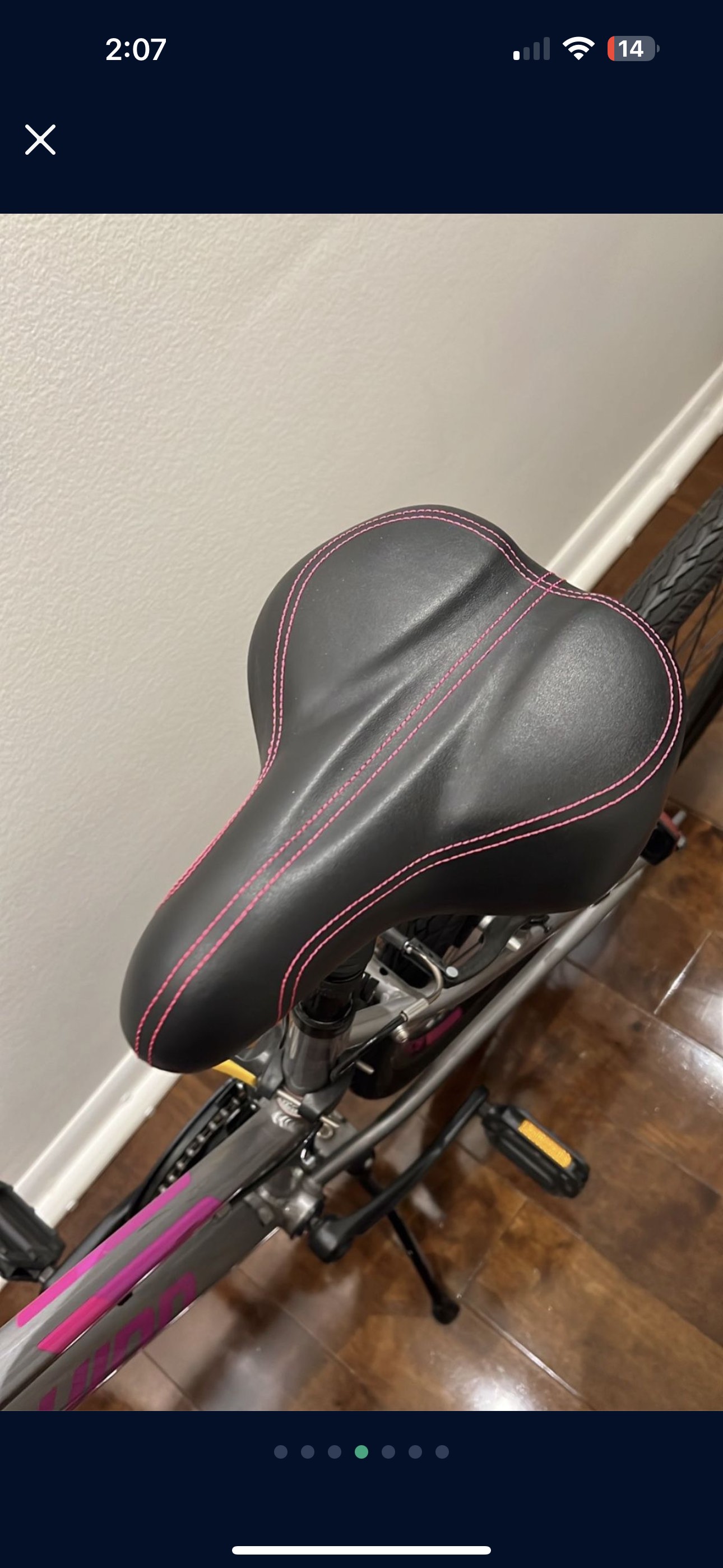 Schwinn Women’s Bike for sale. (Helmet and seat pillow Included) - photo 5