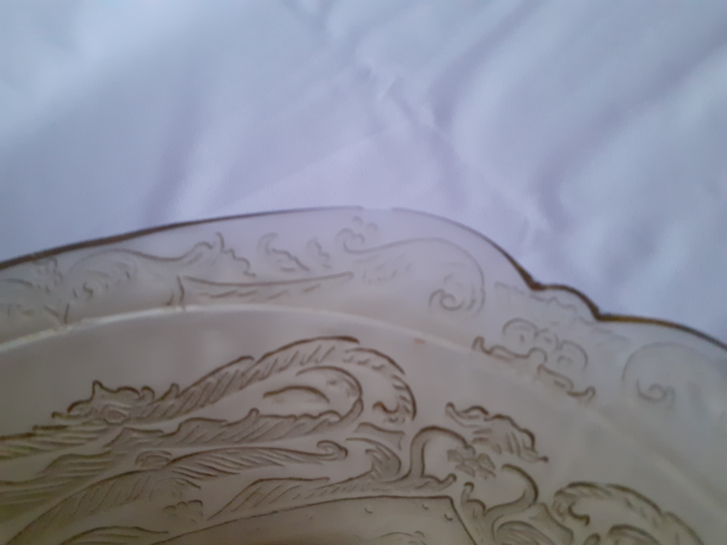 Vintage Depression Glass Serving Bowl image indicator(6)
