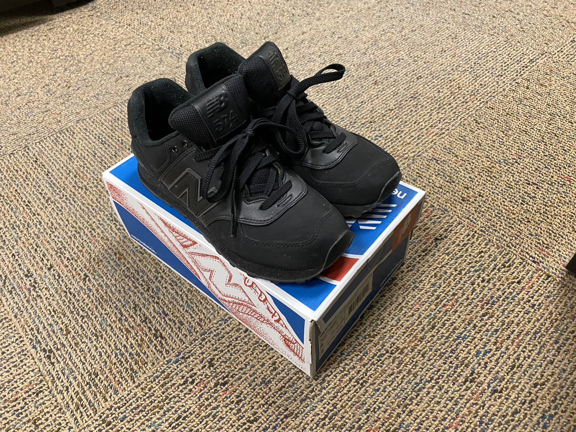 New Balance 574 triple black (size M US 8)