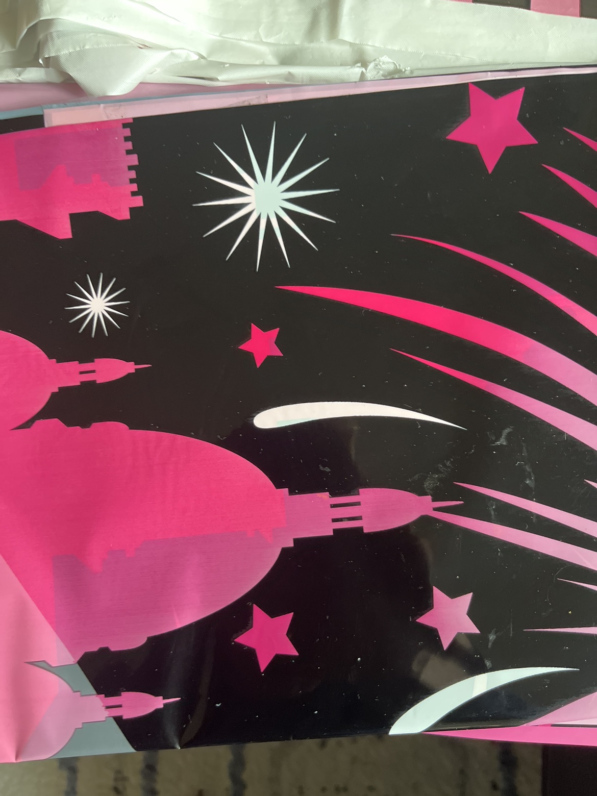 Paris themed party decor - photo 2