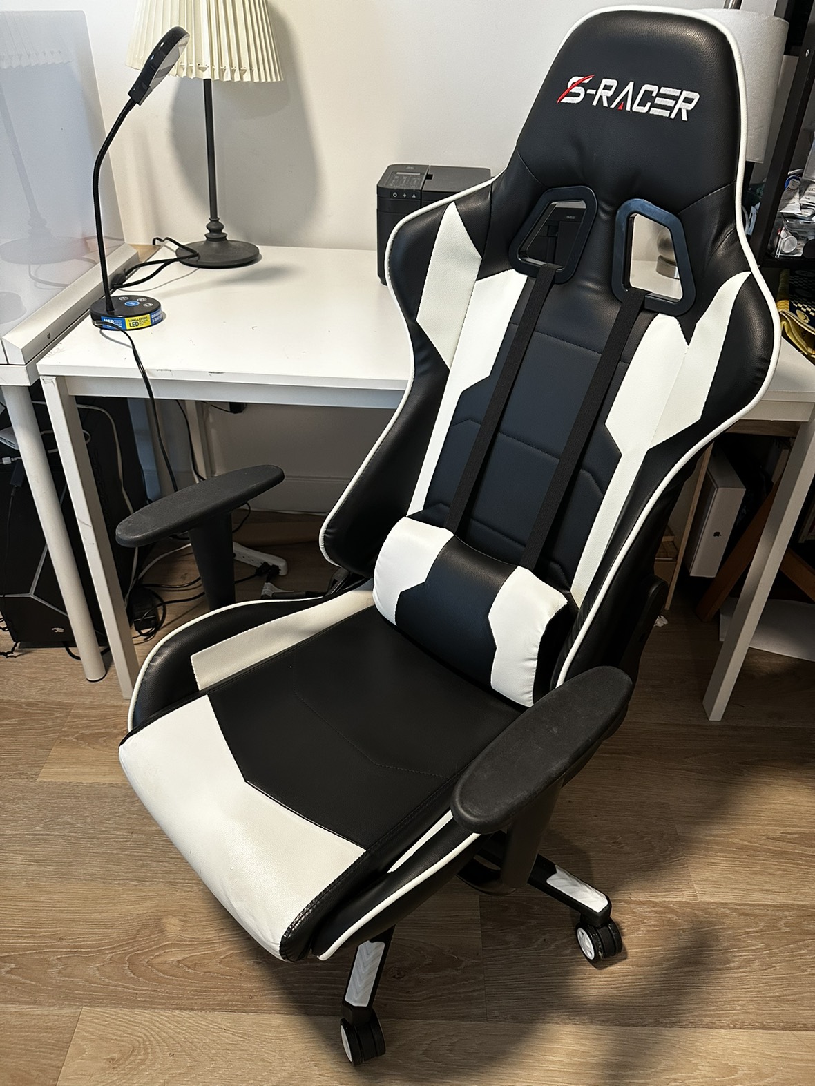 gaming chair - photo 3