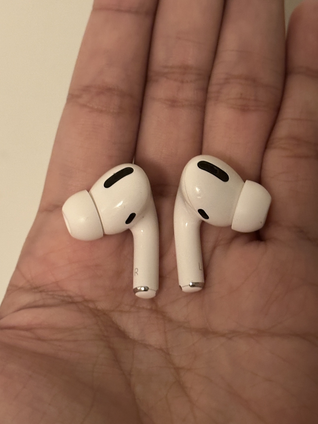 Airpod pro unit left and right
