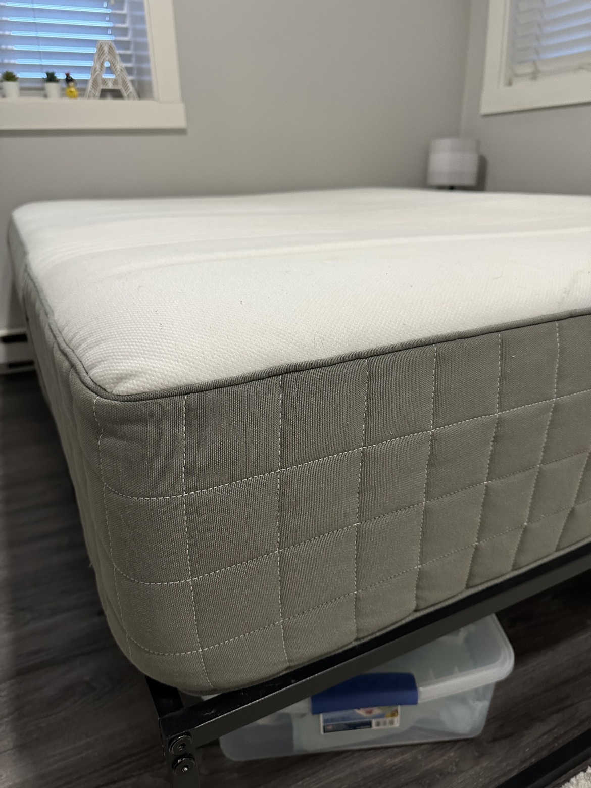 Ikea queen mattress - photo 2