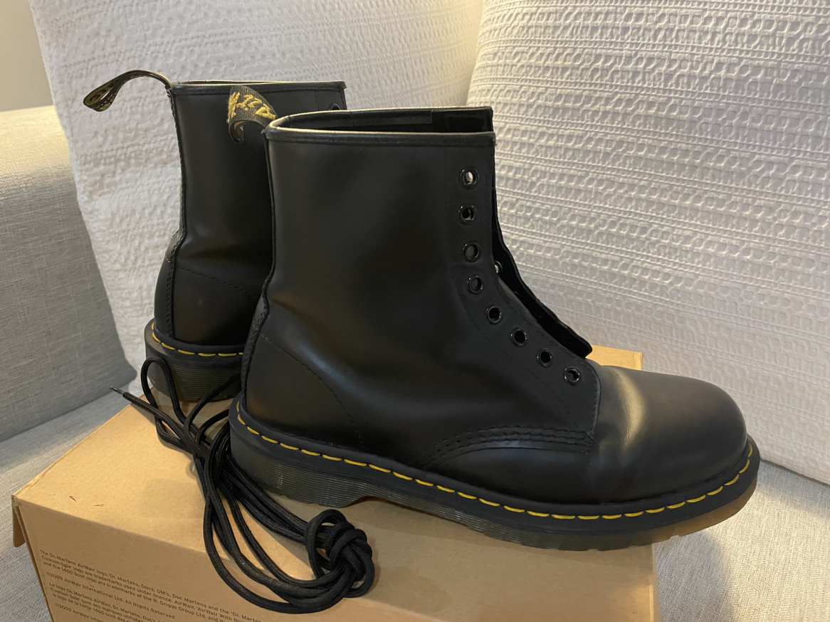 Dr. Martens 1460 SMOOTH LEATHER LACE UP BOOTS image indicator(3)
