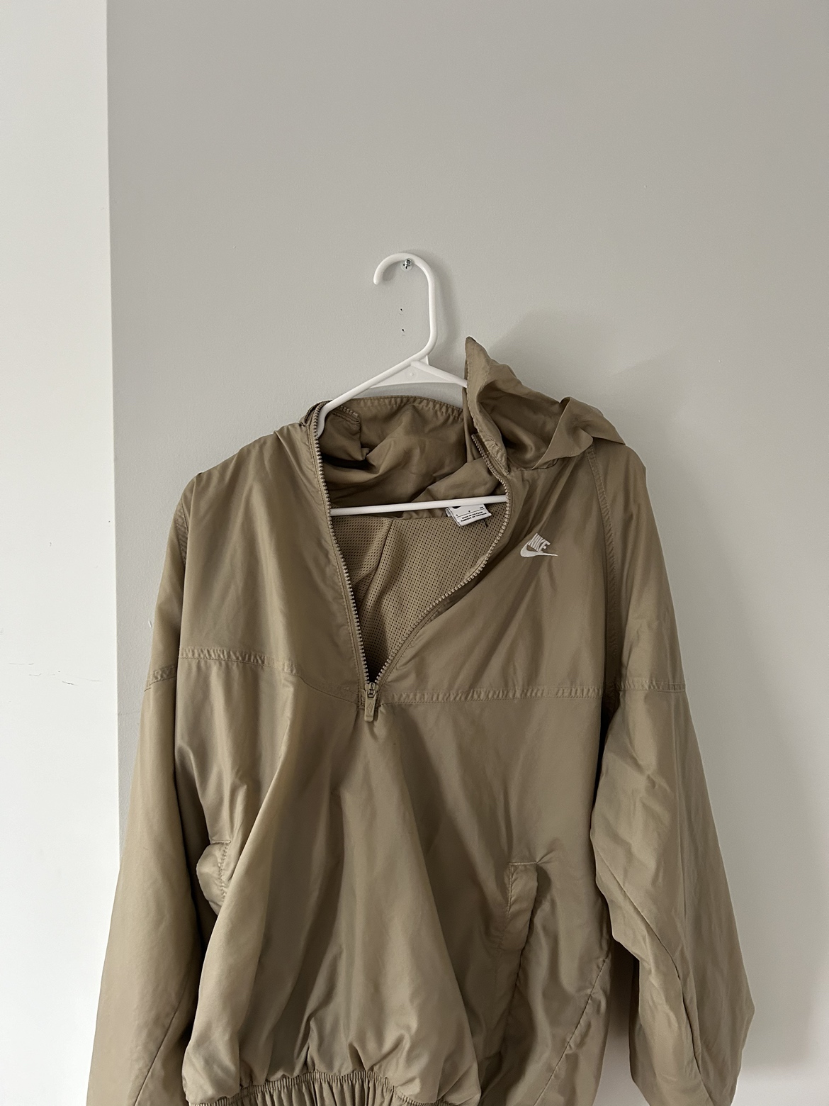 Nike Windbreaker (NEED GONE ASAP) thumbnail