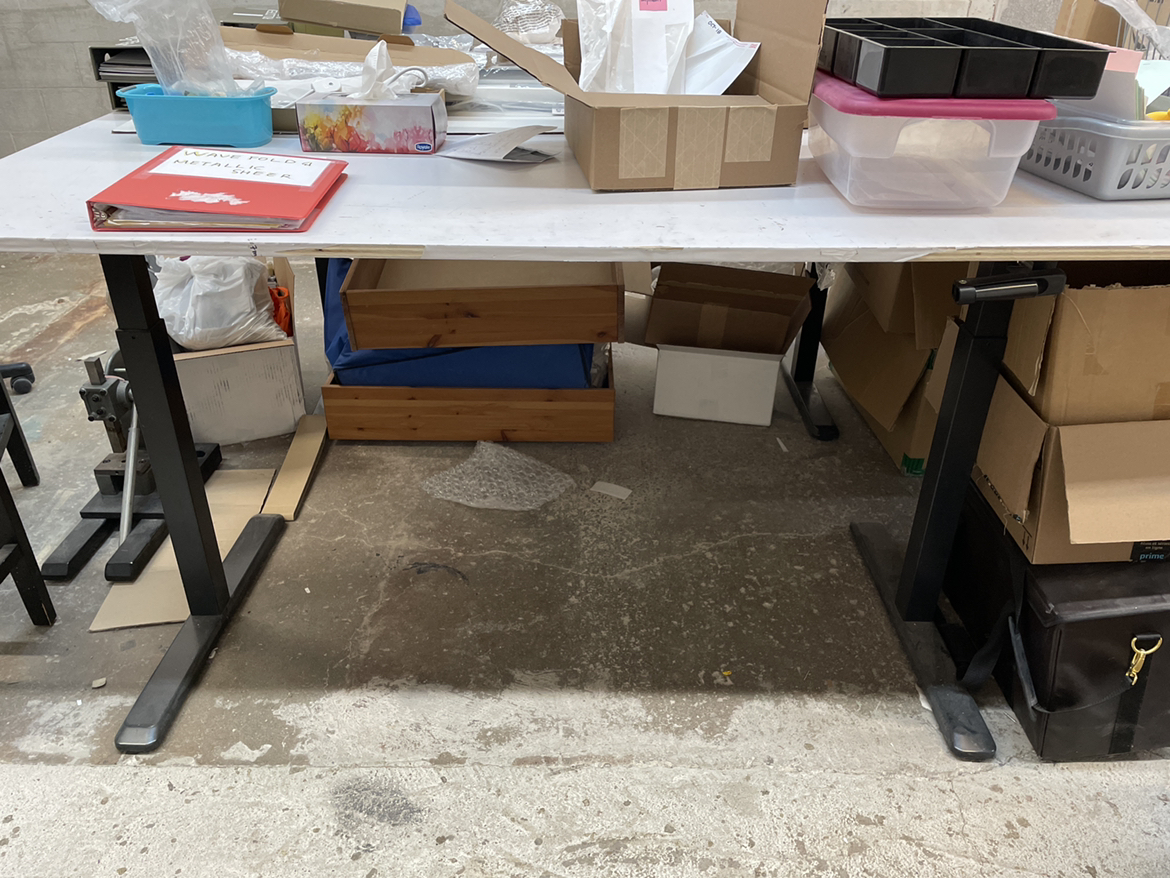 VIVO compact hand crank stand up Ergonomic Desk frame and legs