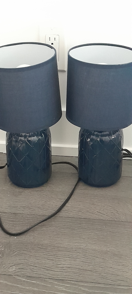 Lovely navy ceramic bedside lamps (pair)