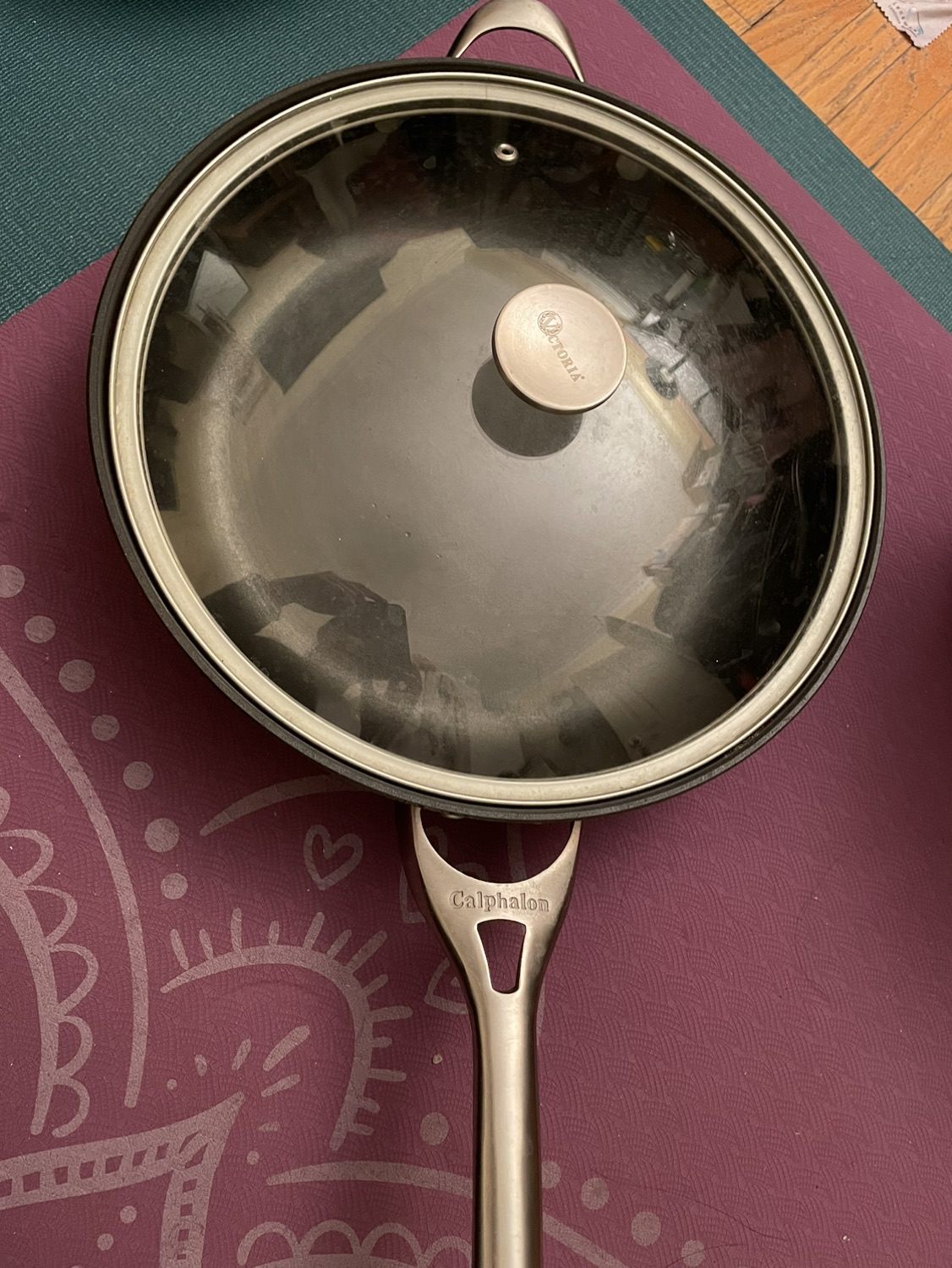 Calphalon nonstick pan